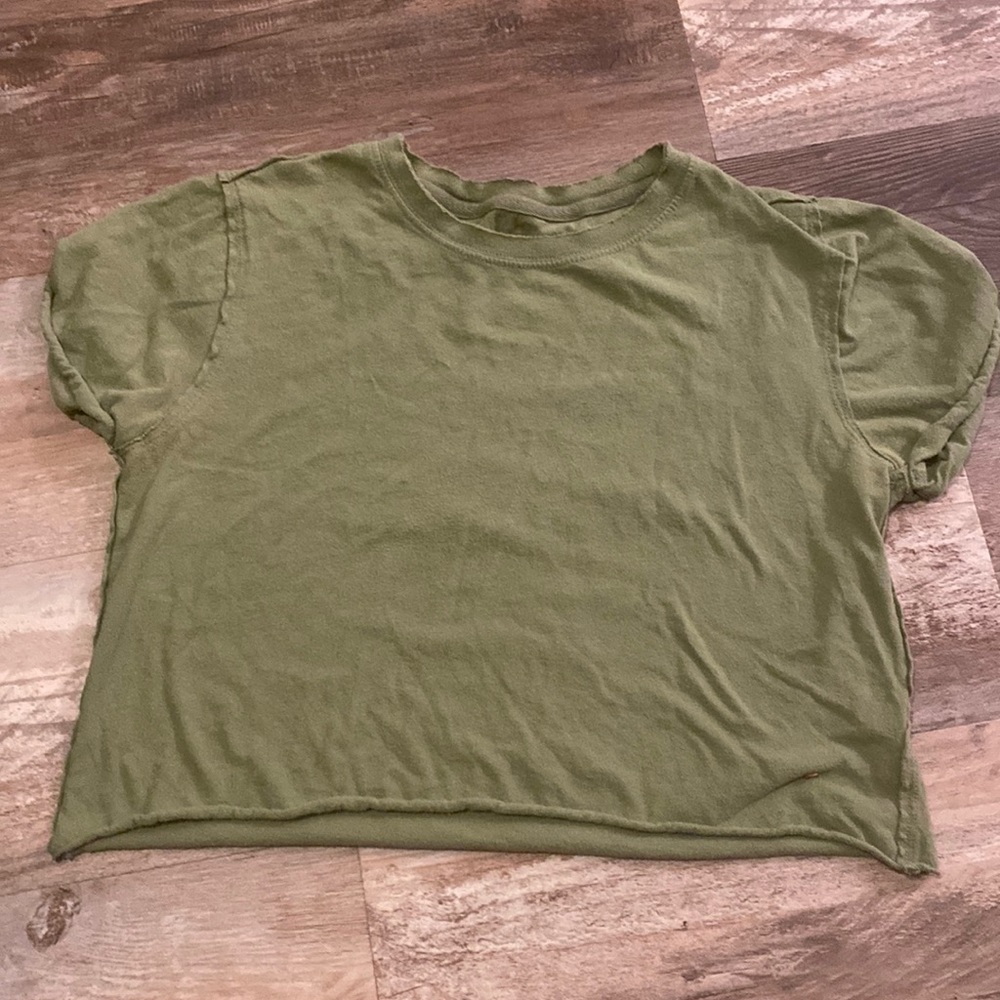 We the Free green crop top tee size XS - Picture 2 of 4